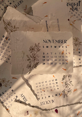 2026 Petals Desk Calendar